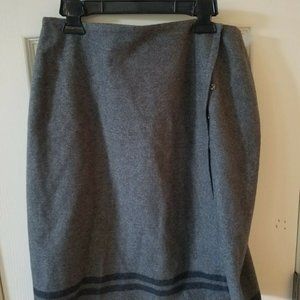 Women's Skirt Gap Size: 6 faux wrap grey wool - excellent condition - lined